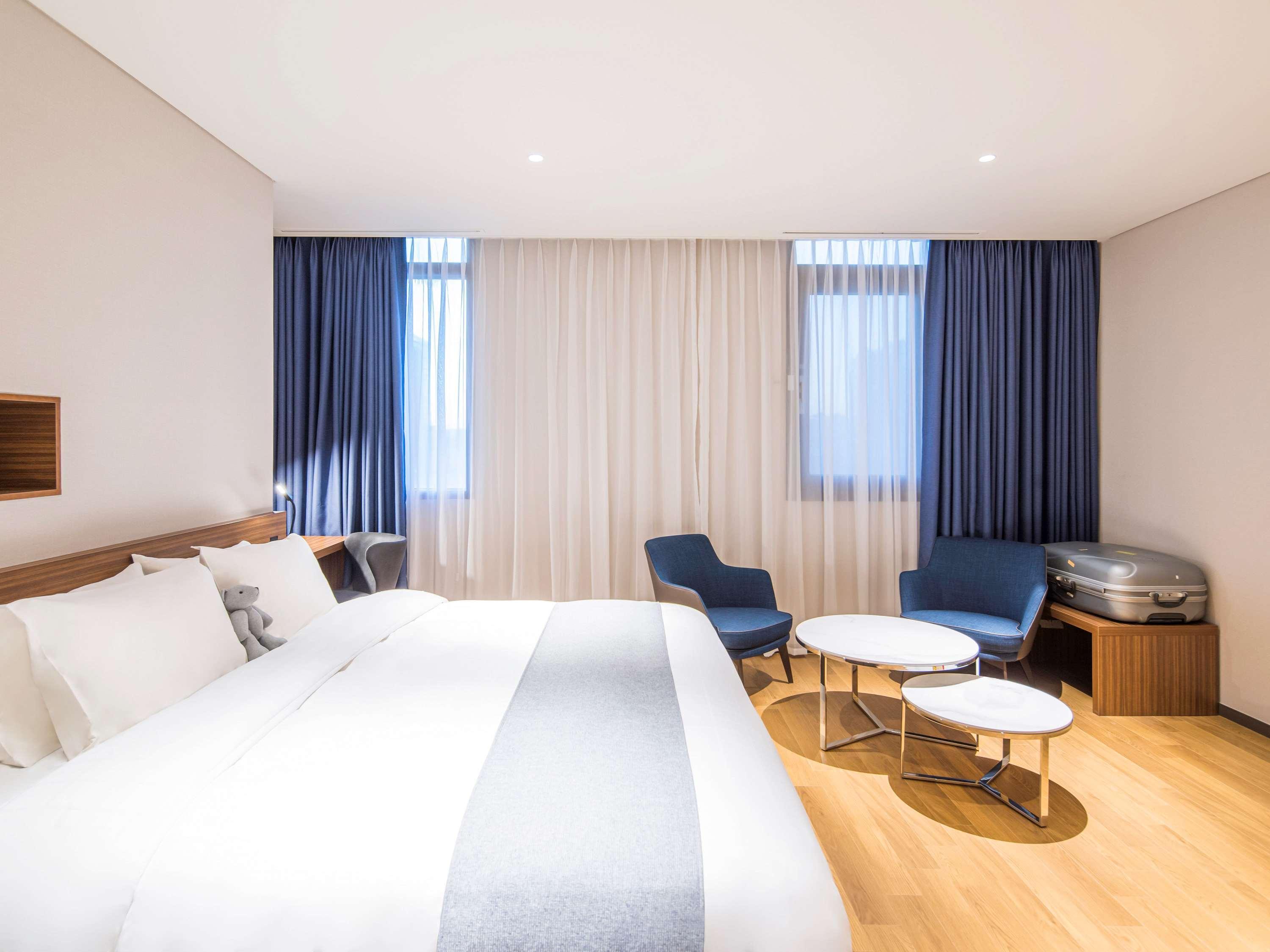 Ibis Ambassador Suwon Hotel Kültér fotó